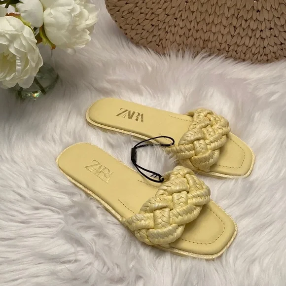Zara New Woven Raffia Flat Squared Toe Yellow Nude Sandals Shoes, size  nwt